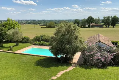 Image de Maison L'arbre Vert : piscine chauffée. sans vis-à -vis, à 6 km de Eymet 160 m²