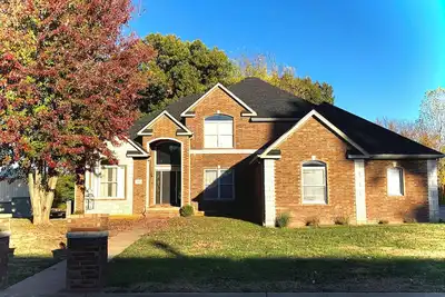 Image de Cozy Copper Oaks! ! Lake Views! ! 7Bed 3. 5 Bath with Full Basement