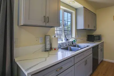 Portland Vacation Rental w\/ Fireplace - Near Parks