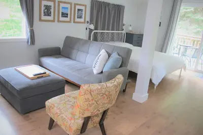 Image de Bright Studio Loft Near Secret Beach in Gibsons