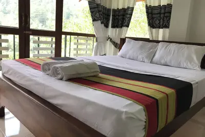 Image de Beautiful Mountain View, surrounded inTea state close to Kandy city!