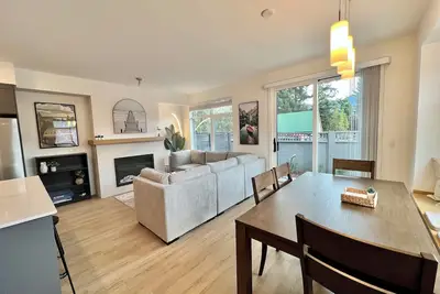 Kinsmen Beach Casa in Invermere!