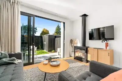 Image de Albert Town, Wānaka Townhouse - Toi Toi