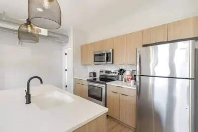 Luxury Condo in Heart of Downtown Otr, 2-4 Guests