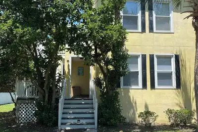 Image de Waterfront-close to downtown, beaches