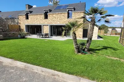 Image de Belle maison de campagne avec piscine intérieure Ti Mean