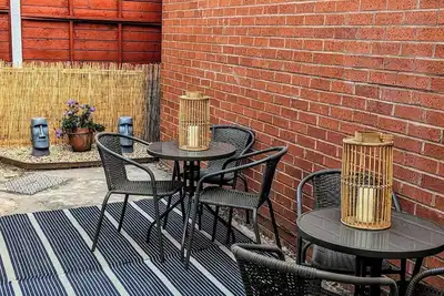 Image de Central Wolverhampton House - Sleeps 7 - Free Parking