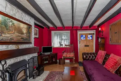 Image de Pass the Keys | Cosy Cottage with Fireplace