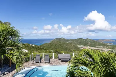Image de Au Petit Pont- On the highest level in the hills of Lurin and offers sweeping vi