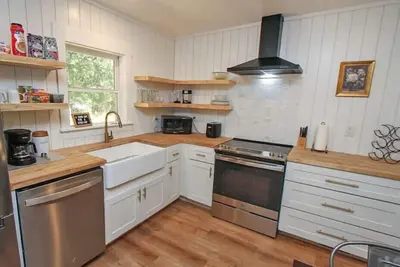 Image de Charming and cozy cottage in Davidson, Nc