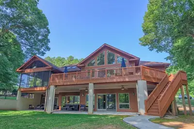 Image de -Lakefront Relaxing Retreat-