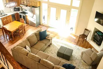 Image de 3bd 2bth Barndominium home is 17 mi  from Canton 1st Monday. Hunting and fishing