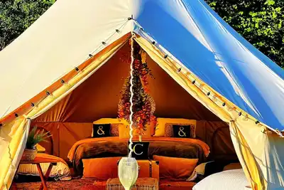 Image de Cayo ~ Retreat Luxury Bell Tent Glamping With Bespoke Private Bathroom/Wetrooms