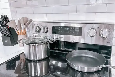 Image de Brand new 2 bedroom in private basement suite Calgary