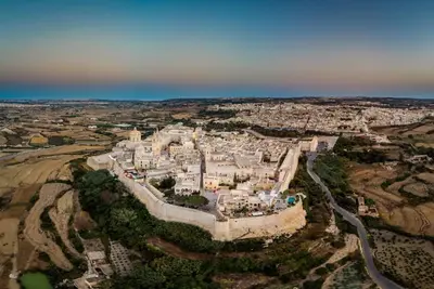 Image de Mdina • Agatina’s • 3br Traditional Townhouse • Live Inside Silent City Walls