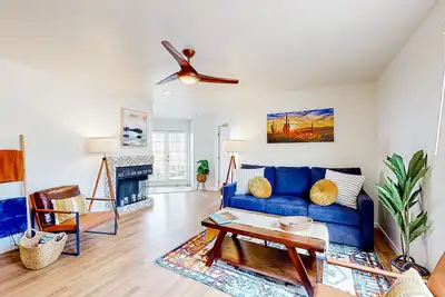 Image de Luxurious, renovated condo in the serene Catalina Foothills with hot tub & pool