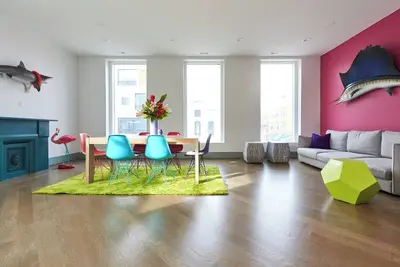 Image de Aloha 2. 0 - Yellow Bedroom