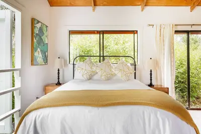 Image de Kamaka Cottage at Volcano- A Rainforest Hideaway