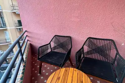 Image de 130-Appartement D'Origine Mais Bien Conserve Dans Domaine Exclusif Pour 7 Person