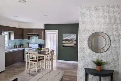 Image de Cozy, Quiet, Riverwalk Sanctuary