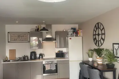 Image de 2 Bed Flat - Sleeps 4 - Parking - Wifi