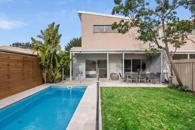 Anderson Pool Premium