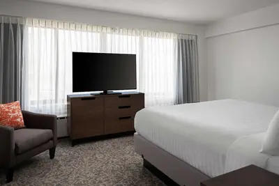 Image de Spacious Good-Value Accommodation! 2 Convenient Units, Free Breakfast