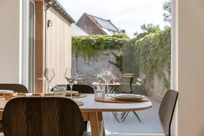 Image de Huswell - Vacation home 'Valkehuisje' in Poperinge