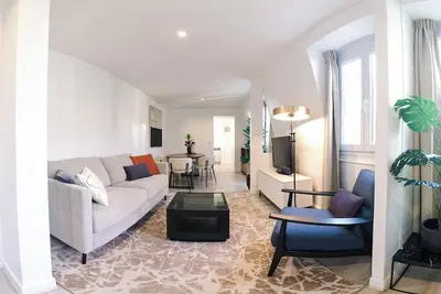 Image de Copernic Right | Luminous 2br Apartment in Paris