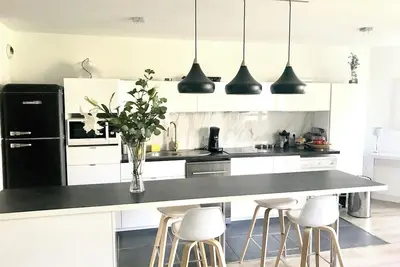 Image de T3 Lumineux et calme, centre du 8e ardt, entre plages et ville