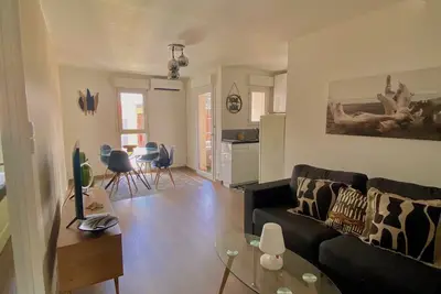 Image de T2 Beaux Arts climatisation loggia parking privé