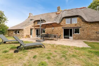 Image de Superbe chaumière pour 6 entourée de nature