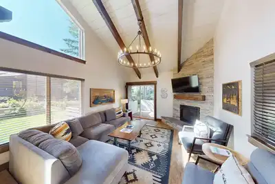 Image de Sunriver Hideaway with Access to The Cove