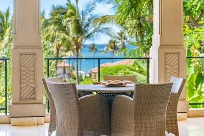 Image de Barefoot Luxury at it's Finest | Newly Remodeled | Wbv E201