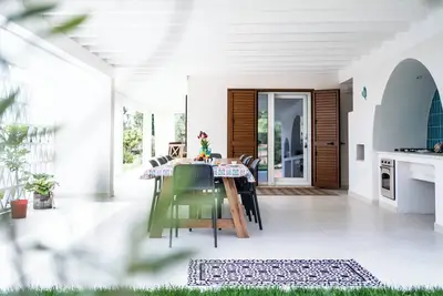 Image de House in the countryside surrounded by nature and Mediterranean bush.