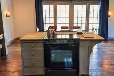 Image de Historic Farmhouse with Gardens