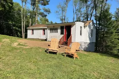 Image de beautiful 2 bedrooms house upstate unit C.