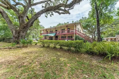 Image de Entire Boutique Hotel. . . walking distance to river