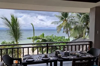 Image de Juvy's Beach House - Entire top floor of exclusive villa just by the beach