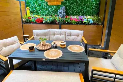 Image de T1/ terrasse /proche centre Lyon