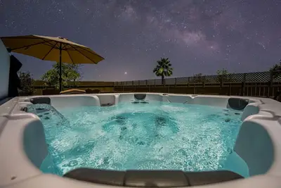 Chateau Maravilla -3br- Luxury Hidden Oasis