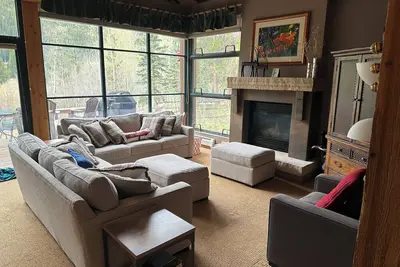 Cozy 2  Bedroom Keystone Townhouse Minutes From Lifts