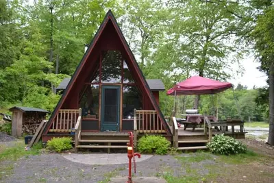 Image de Wilderness Beech Cabin on Private Lake\n