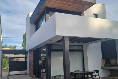 Image de Maison privée / Vues, ​​jardin et couchers de soleil à Mendoza!