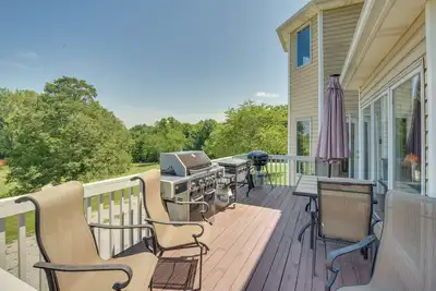 Image de Country Living w/ Spacious Yard: Sibley Home!