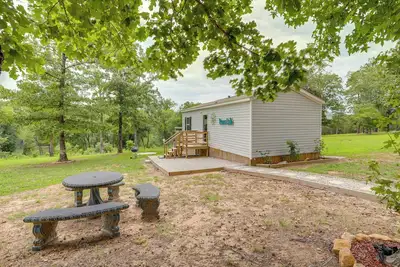 Image de Rural Mt Olive Cabin Rental w/ White River View!