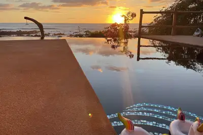 Image de Beachfront Luxury home /w hot tub and infinity pool