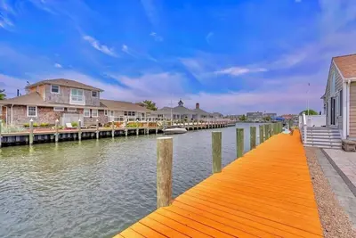 Image de Waterfront 3 Br House w/ Pool and Dock! - Mantoloking