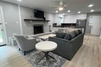 Image de Downtown Creekside Oasis, Close to Rtj golf