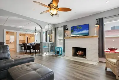 Image de 9 Minutes to Indian Rocks Beach! Fenced Backyard, Pets Allowed! Pool & Grill ~ Gooden Crossing Home